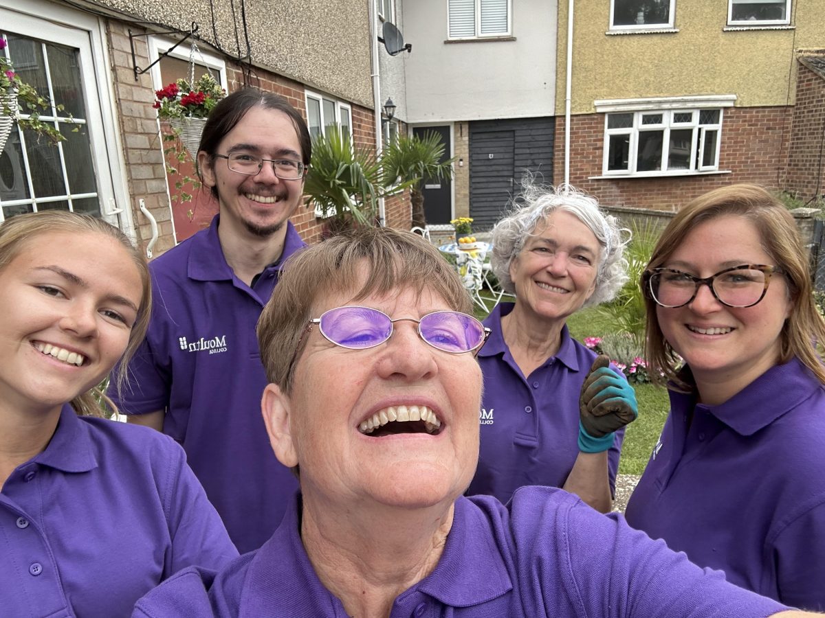 Horticulture lecturer Dr Annette Parkes and the student volunteers